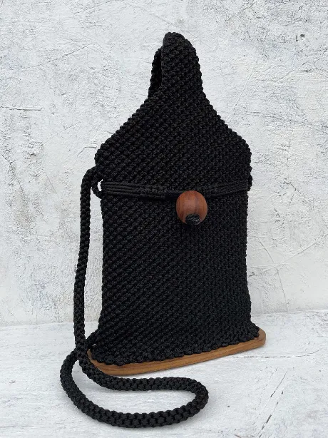 Kayadua Side and a cross-body wooden base Mos Bag