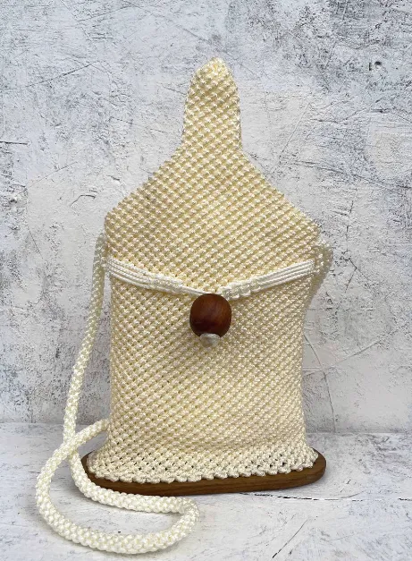 Kayadua Side and a cross-body wooden base Mos Bag