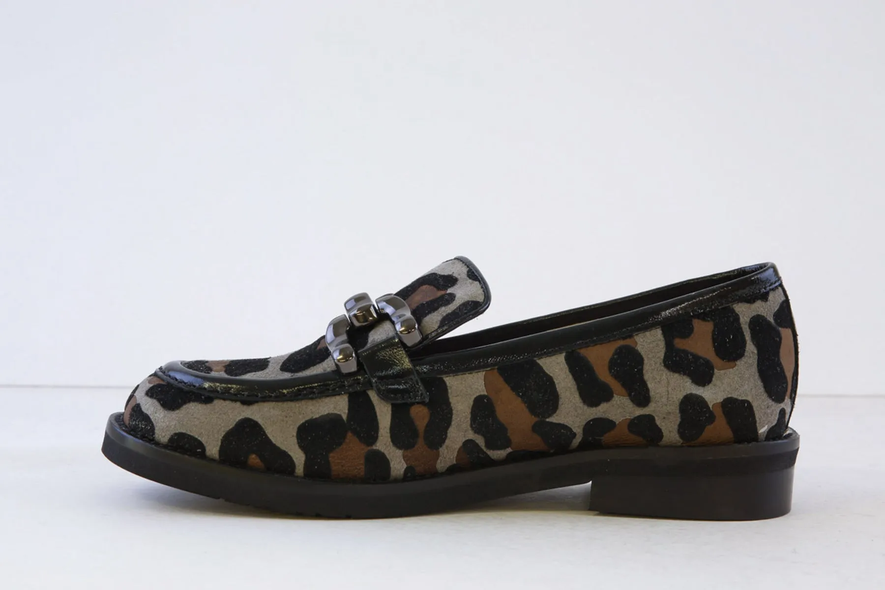 Marian Savana Juliet Grey Print Loafer