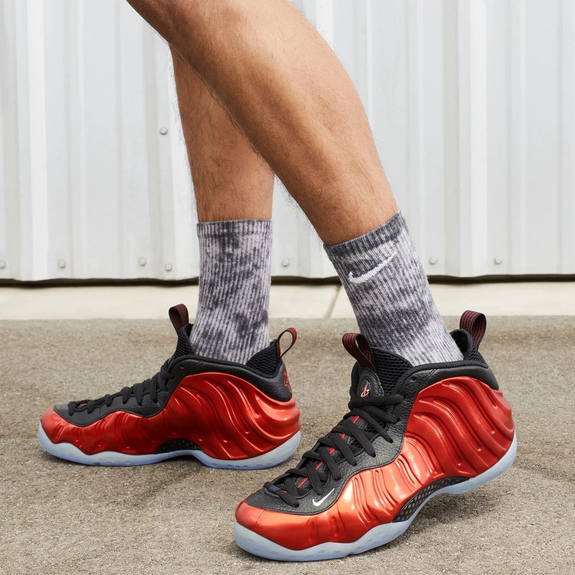 Nike Air Foamposite One Metallic Red