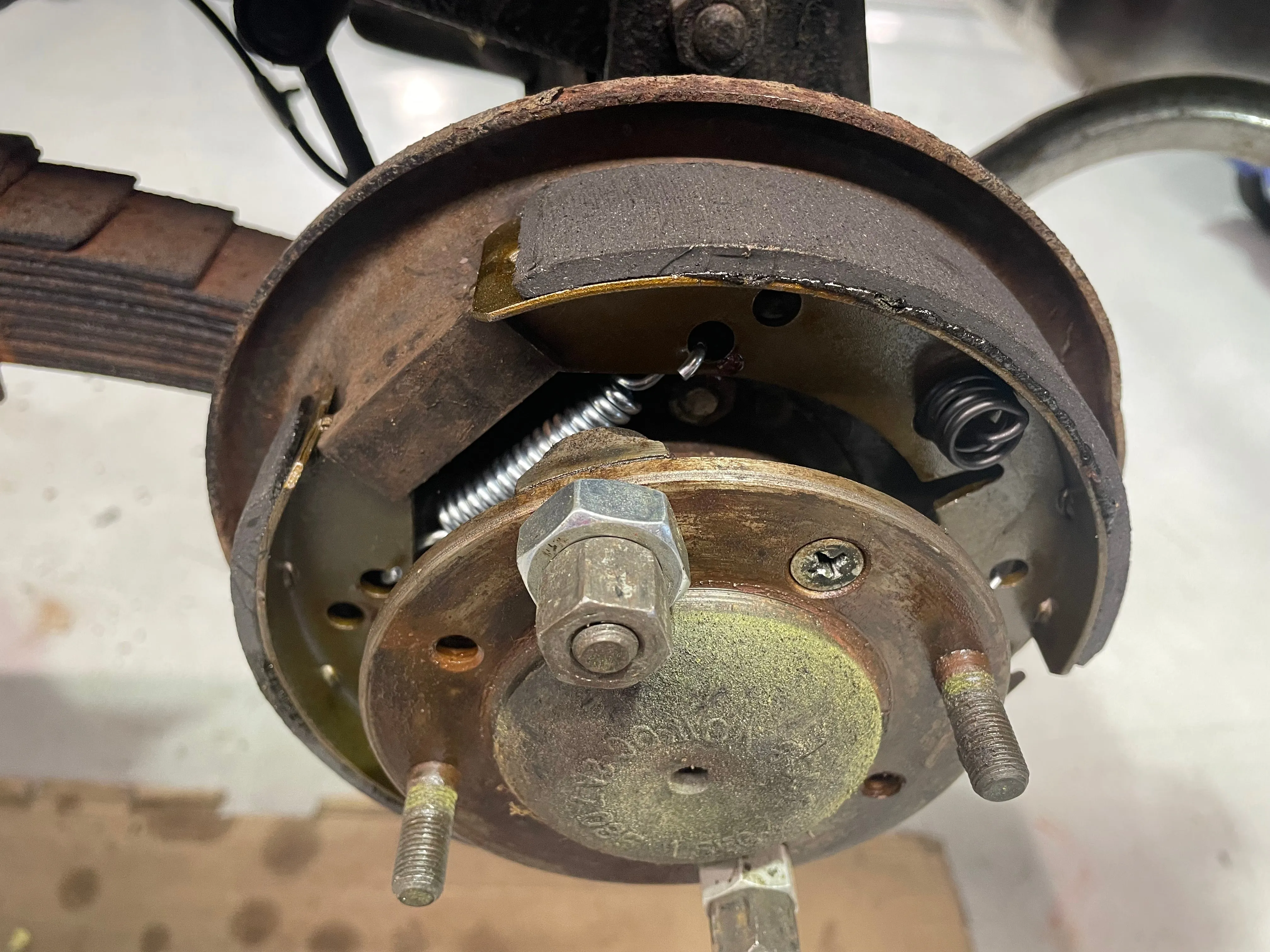 Rear Brake Shoes - Late