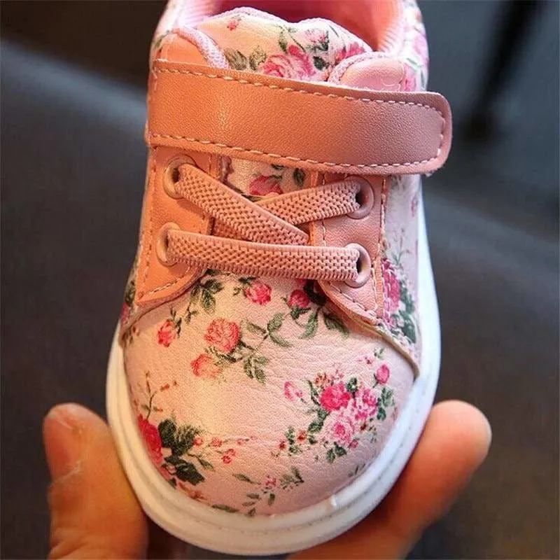 Retro Hip Floral Sneaker